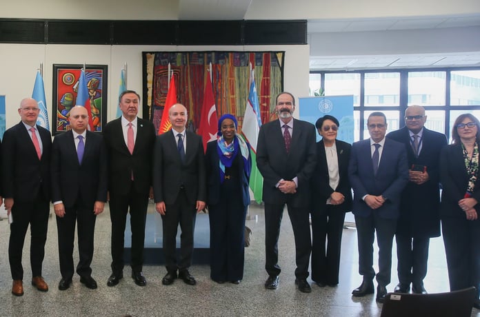 BM Ofisi’nde tarihi fotoğraf kareleri: İpek Yolu’nun izinde