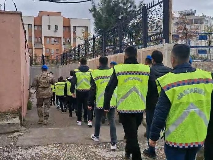 Jandarma'dan dolandırıcılara operasyon 230 gözaltı  93 tutuklama 