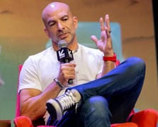 Dünyaca ünlü doktor Epstein bağlantısı ifşa olunca istifa etti