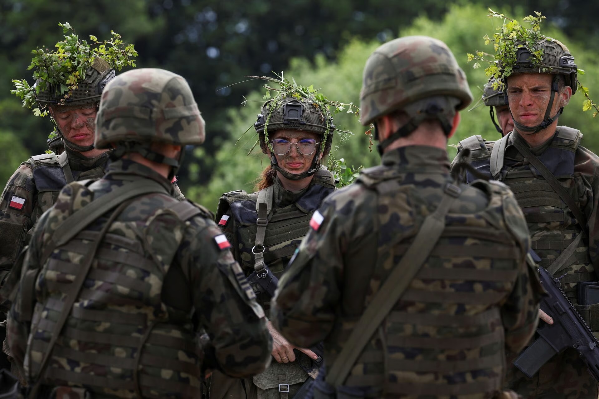 Poles Surge Into Military Training as War Fears Rise