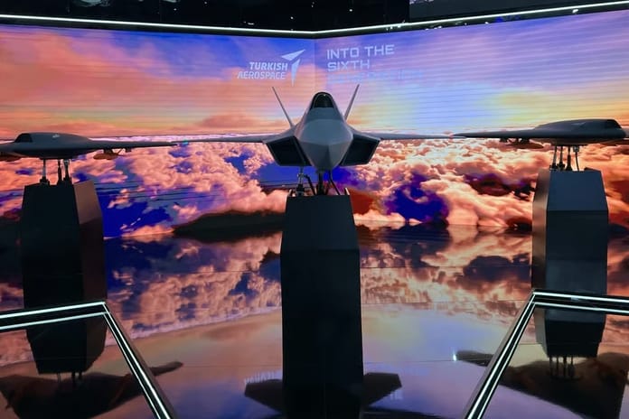 Milli Muharip Uçak KAAN dünya sahnesine bu kez yeni nesil tanıtımla çıktı
