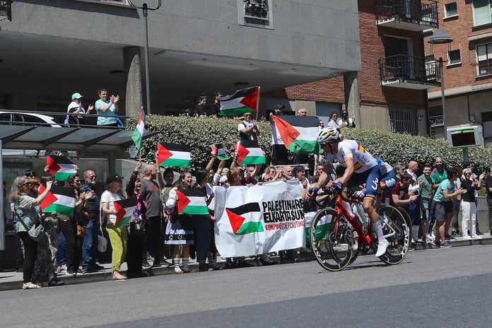 Yarıştan çıkarılması talebi