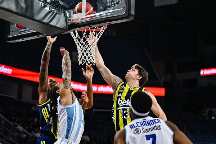 Fenerbahçe geriden geldi