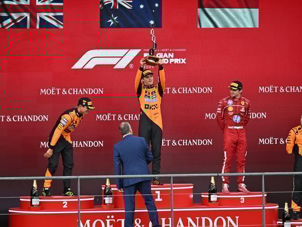 Yağışlı Spa-Francorchamps'ta McLaren fırtınası: Piastri yarışı kazandı, Norris takımına dubleyi getirdi