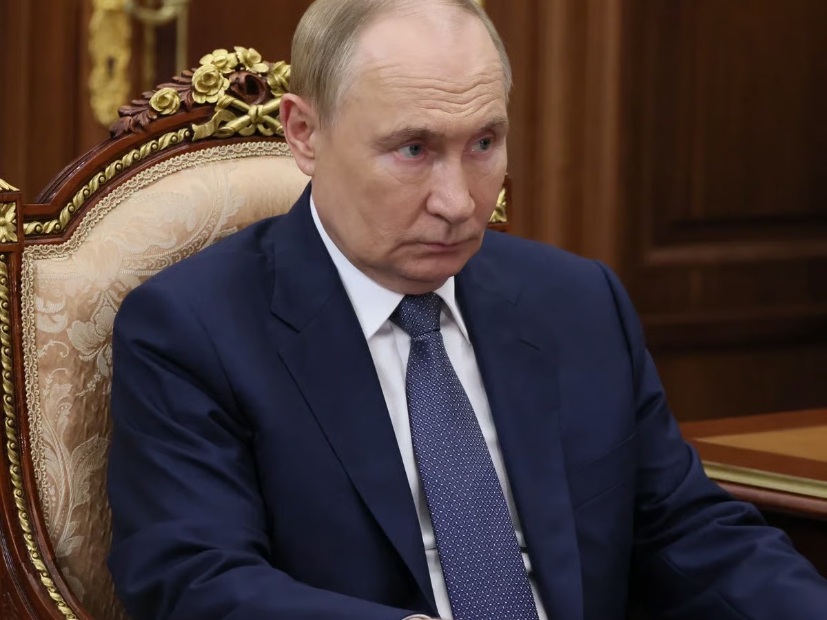 Poland Warns Putin Over Airspace Entry