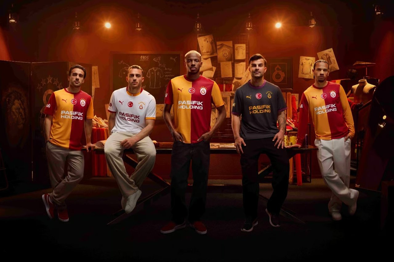 Galatasaray, 2026-27 sezonu formalarını tanıttı