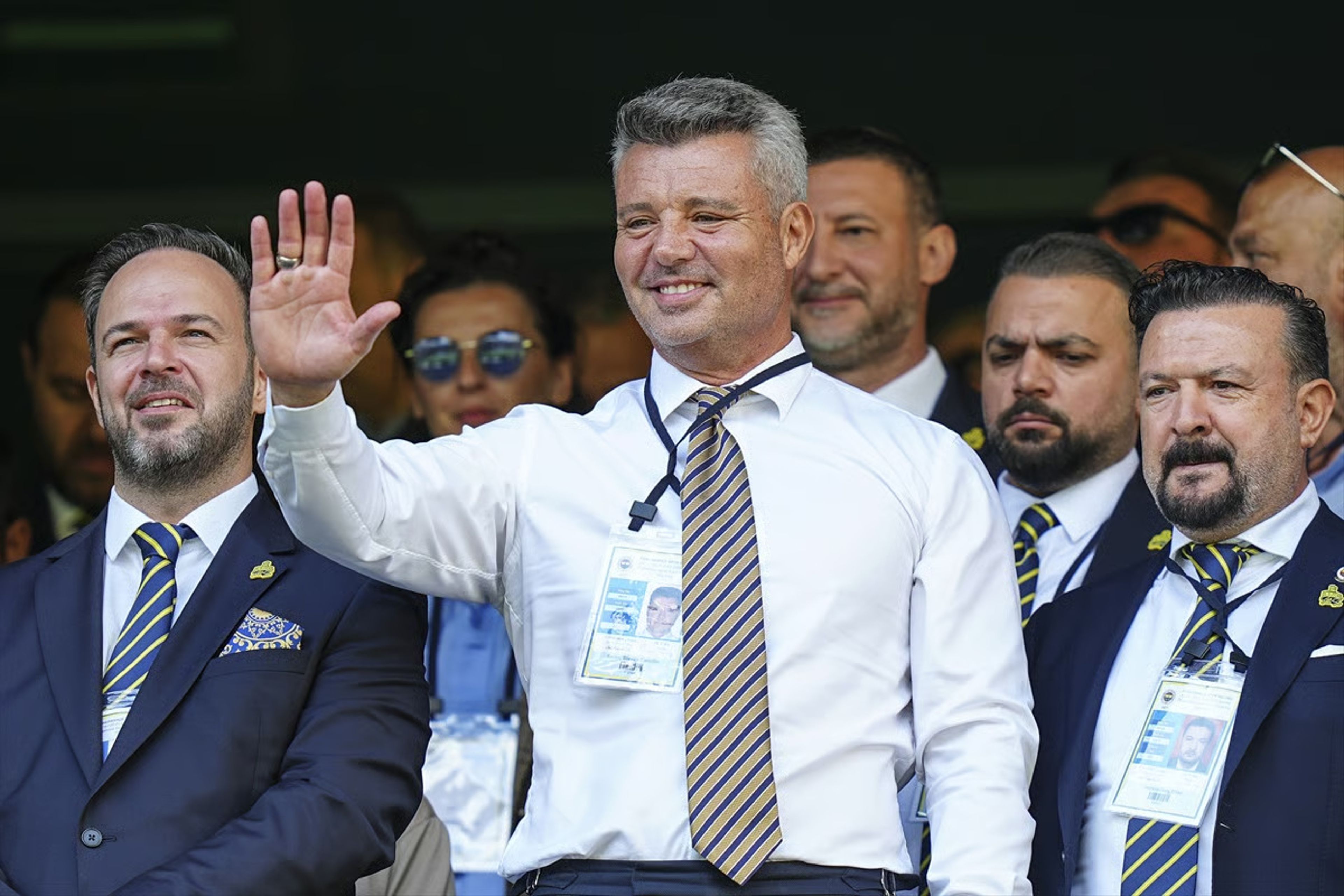 Fenerbahçe'nin yeni başkanı Sadettin Saran oldu: 7 yıllık Ali Koç dönemi sona erdi