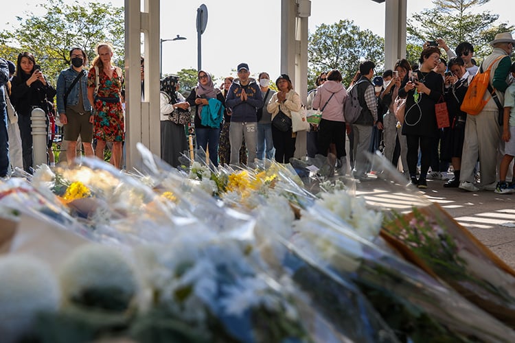Hong Kong'ta hayatını kaybedenlerin yası tutuluyor - AA