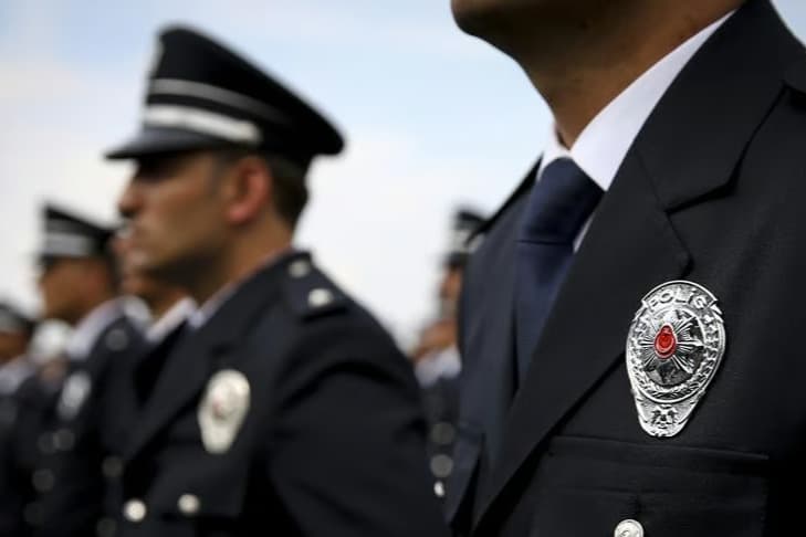 Polislik eğitiminde yeni düzenleme: Lisansını bitiremeyen öğrencilere sınavla polis olma imkanı