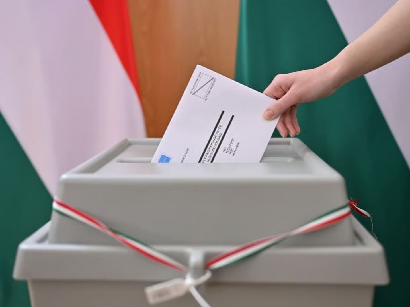 Orban'ın zor sınavı: Macar halkı sandığa gidiyor