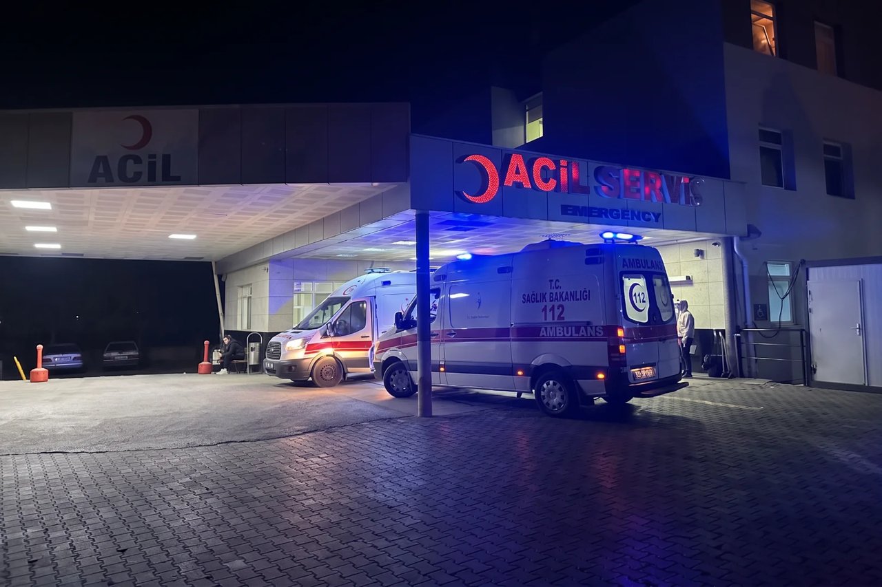 80 işçi zehirlenme şüphesiyle hastaneye kaldırıldı