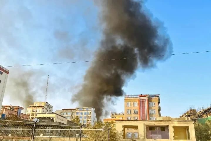 Pakistan ordusundan Afganistan’a hava saldırısı: İslamabad terörle mücadele, Taliban sivillere saldırı açıklaması yaptı