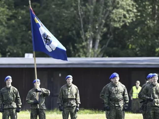 Finlandiya ordusundan gamalı haç kararı
