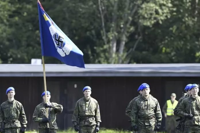 Finlandiya Hava Kuvvetleri gamalı haçı kaldırıyor