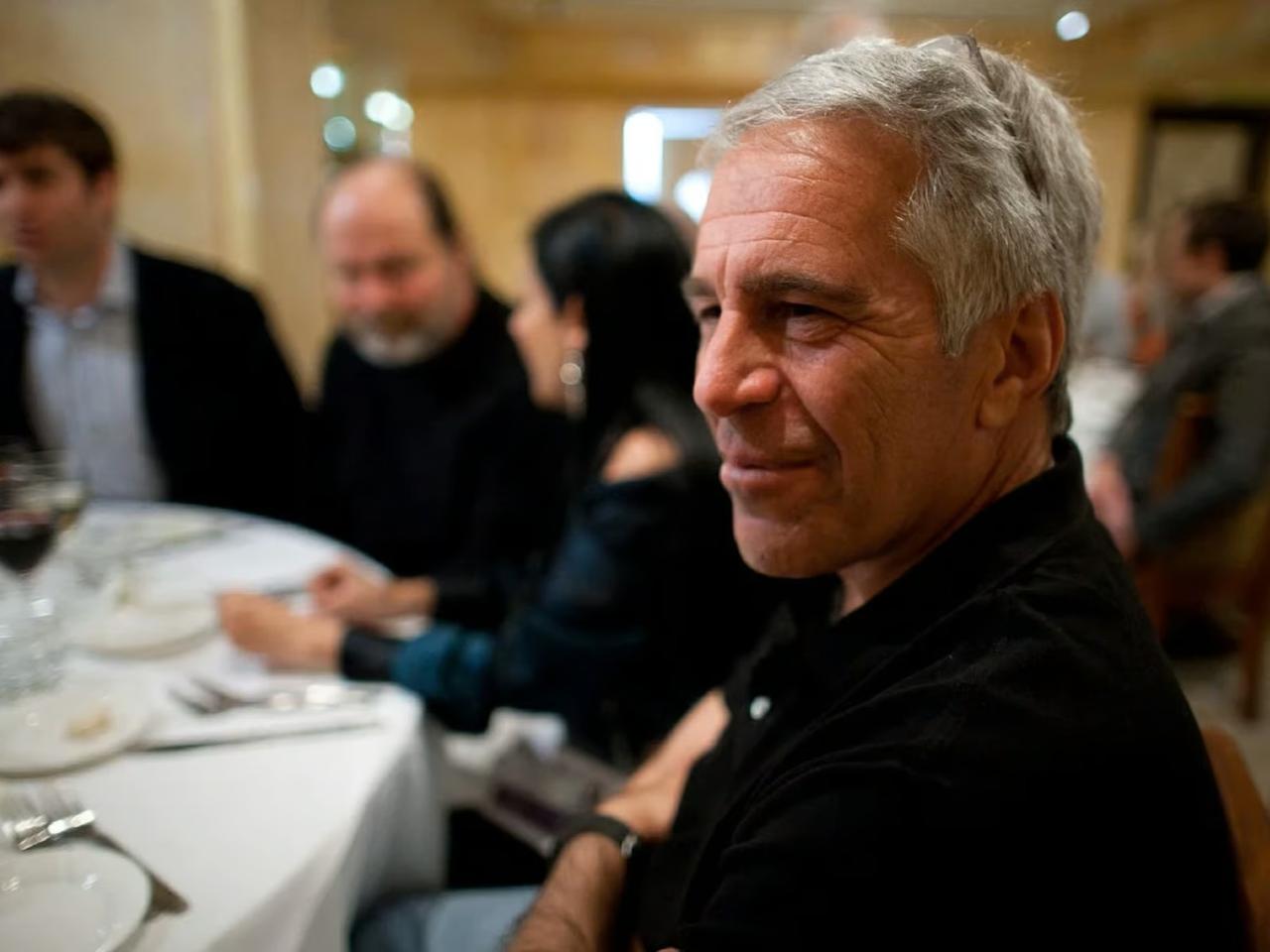 Epstein'in model avcısı ölü bulundu