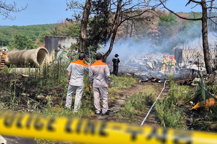 Güney Kore'de donanmaya ait uçak düştü: 2 ölü