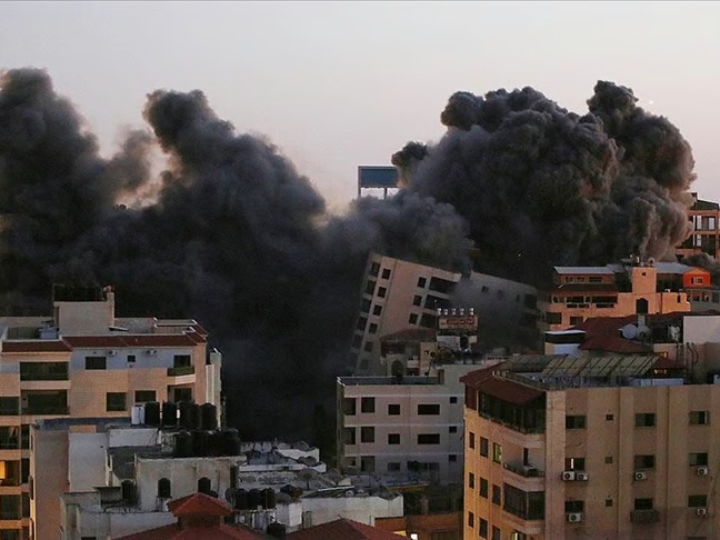 İngiltere'de 300 ünlüden Starmer'e Gazze mektubu