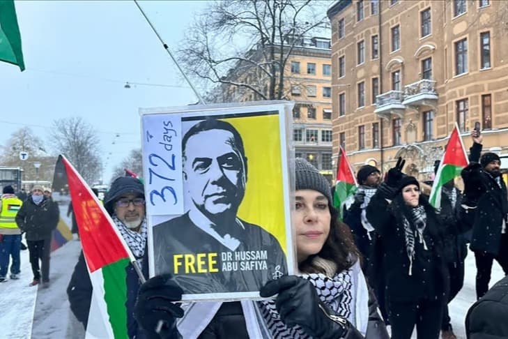Stockholm sokaklarında ABD ve İsrail protestosu