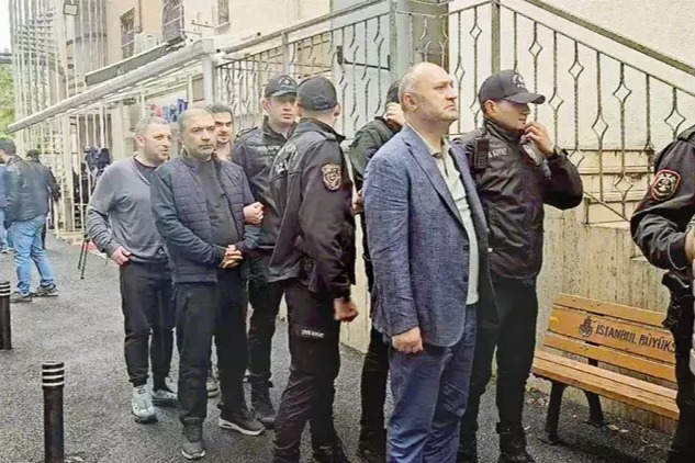 İBB'ye yönelik yolsuzluk soruşturmasında 25 şüpheli tutuklandı