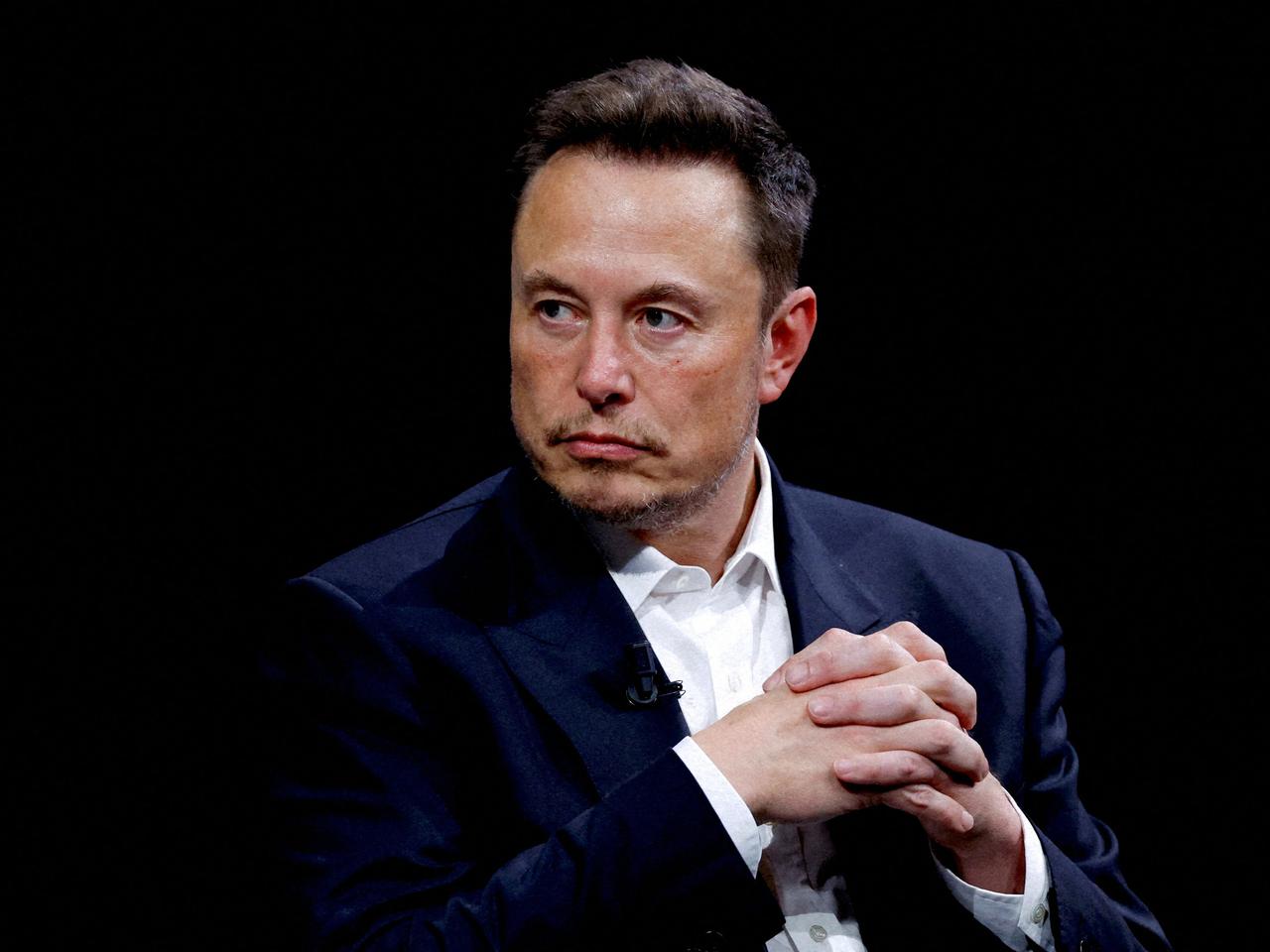 Musk parti kurma girişimini rafa kaldırdı