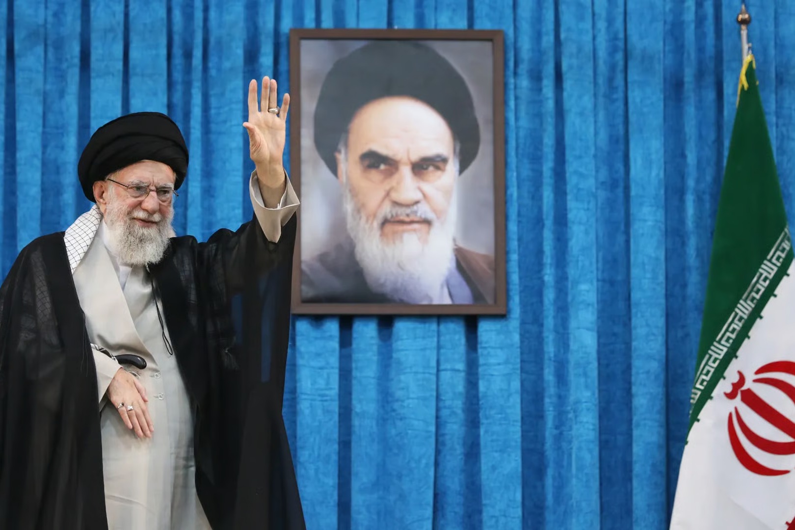 Israel Eyes Regime Change in Iran, Trump Resists