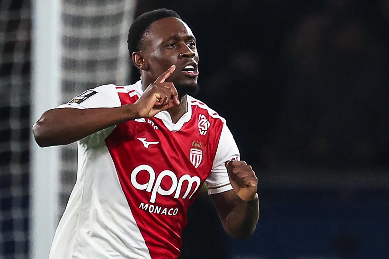 Galatasaray'a 60 milyon €'luk santrfor 