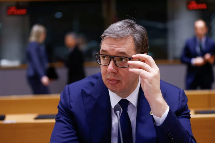 Bosna Savaşı'ndaki "katliam safarileri" soruşturması Vucic'e uzandı