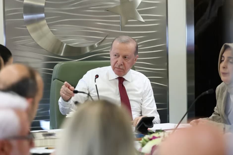 Cumhurbaşkanı Erdoğan uçakta duyurdu: İstihbarat Teşkilatı devrede, o süreç hızlandı!
