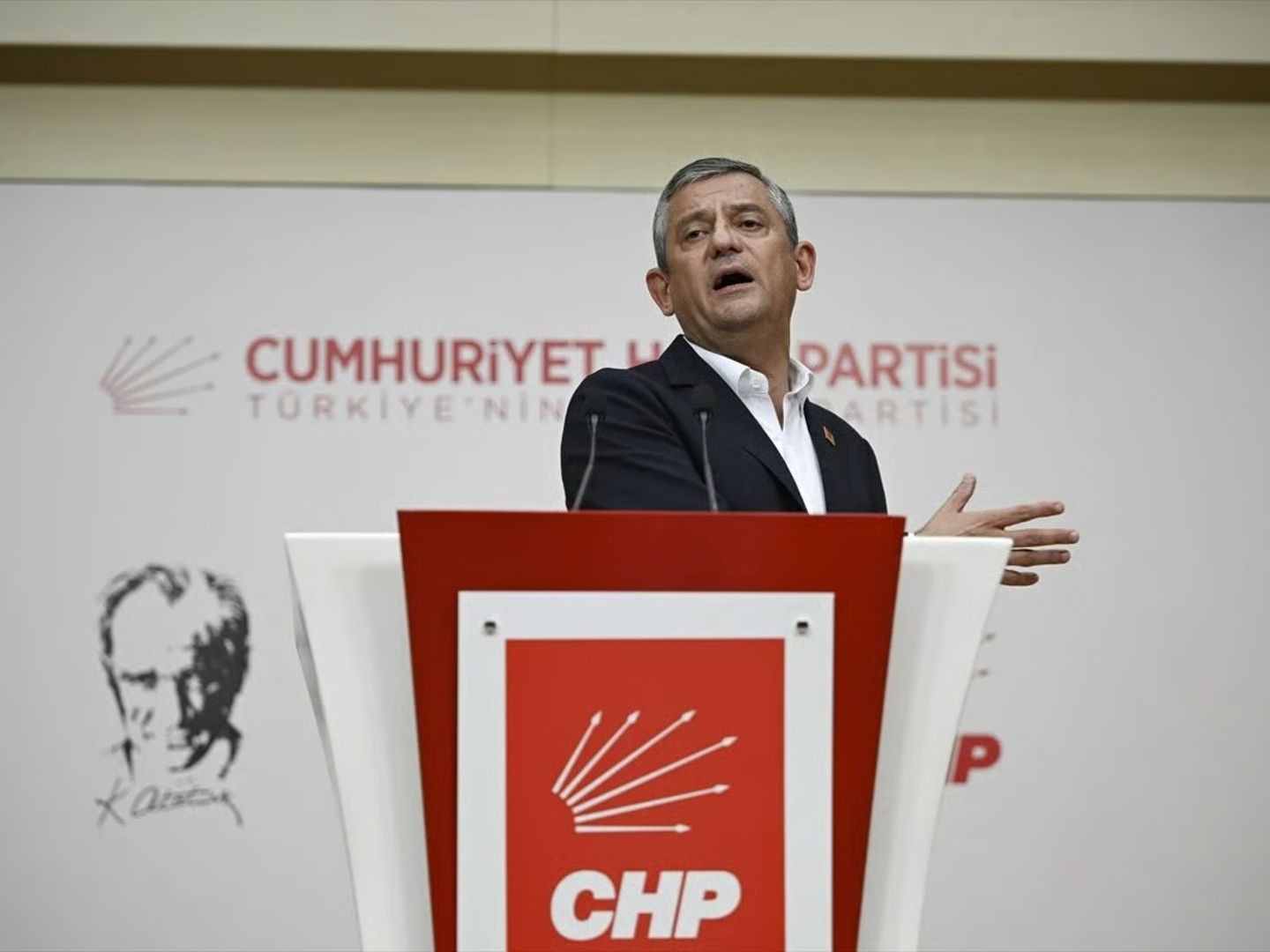 Mutlak butlan kararı sonrası: Özgür Özel CHP Grup Başkanı oldu