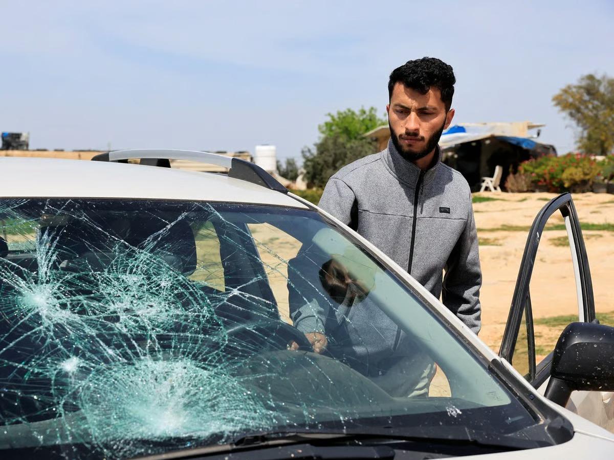 İsrail Oscar ödüllü yönetmenin evini bastı