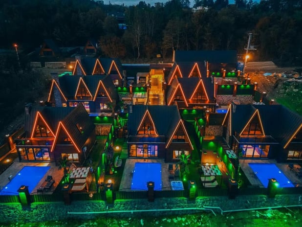 Sosyal medyadan bungalov vurgunu: 636 milyon TL'lik dolandırıcılıkta  6 tutuklama