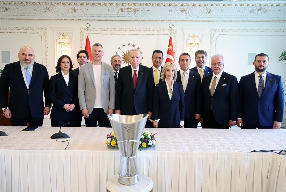 Spor bakanı ve başkanlar da yer aldı