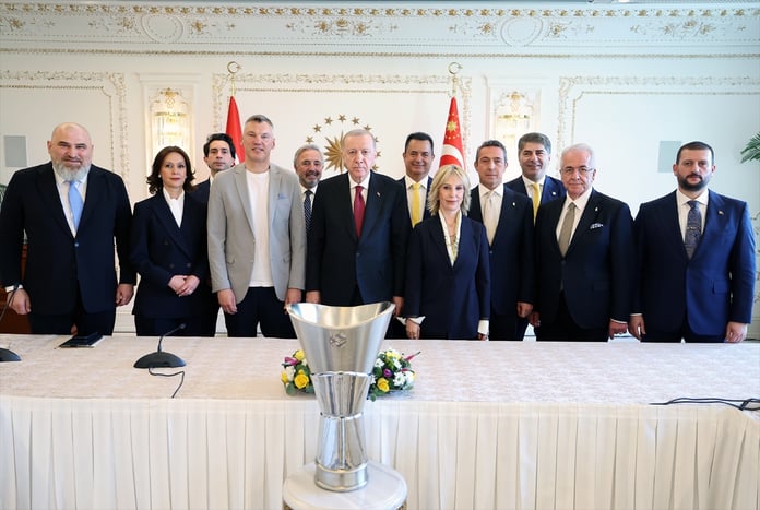 Spor bakanı ve başkanlar da yer aldı