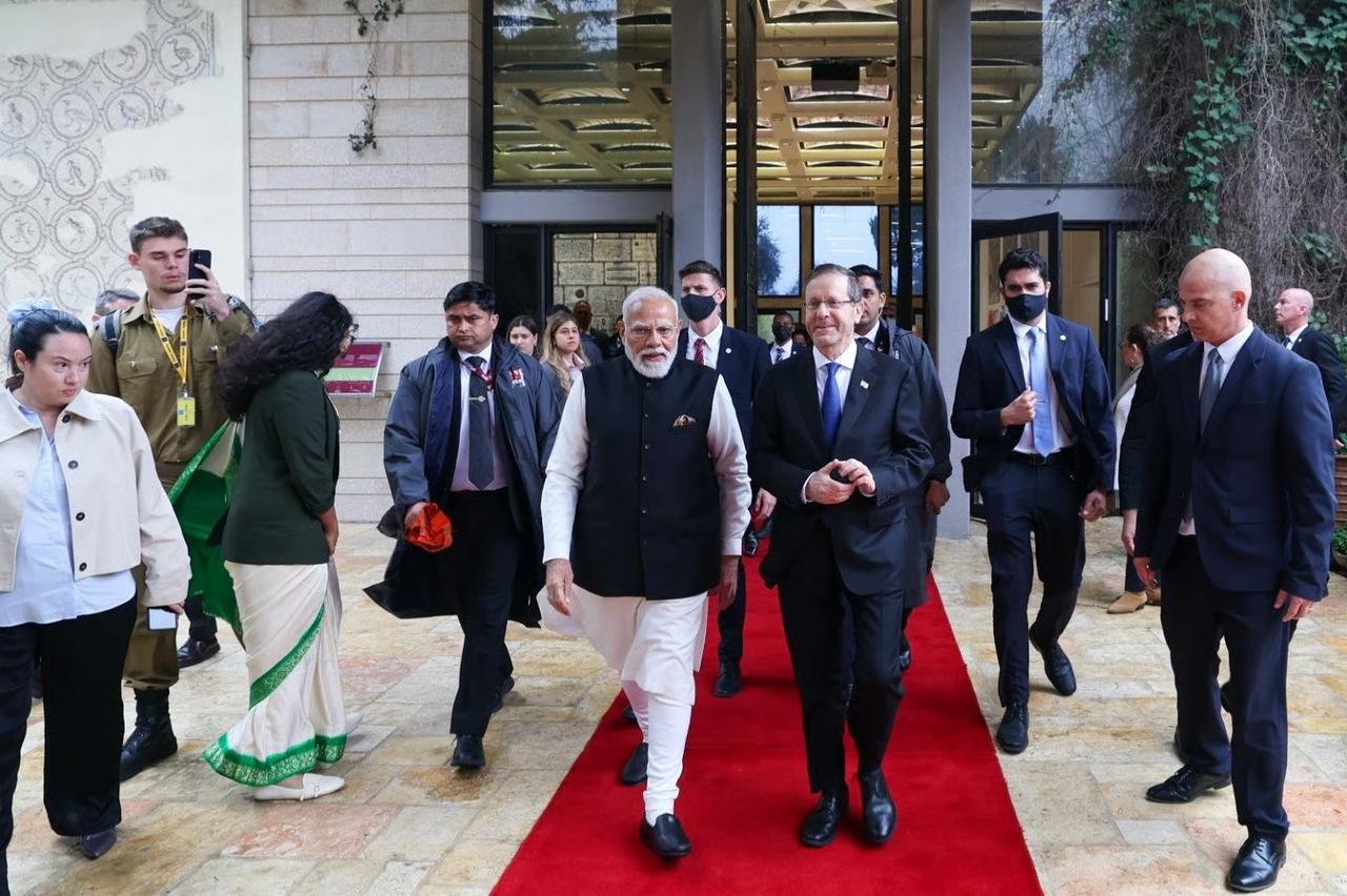 Modi 9 yıl sonra İsrail'de