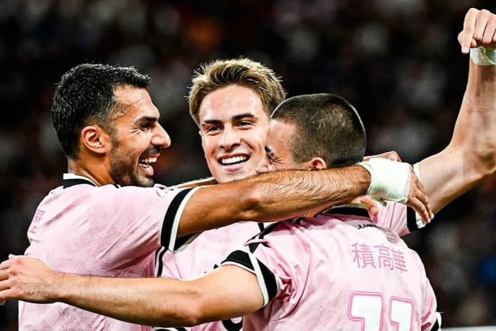 Zeki'ye ''Joker'', Kenan'a Övgü