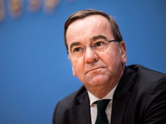 Pistorius Rejects German Nuclear Bomb Debate