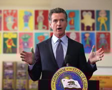 Kaliforniya Valisi Newsom Trump’ın Ulusal Muhafız hamlesinin yasa dışı olduğunu belirtti