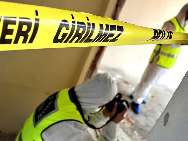 Küçük çocuğun şüpheli ölümü araştırılıyor 