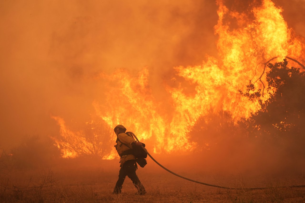 California’da orman yangınları büyüyor
