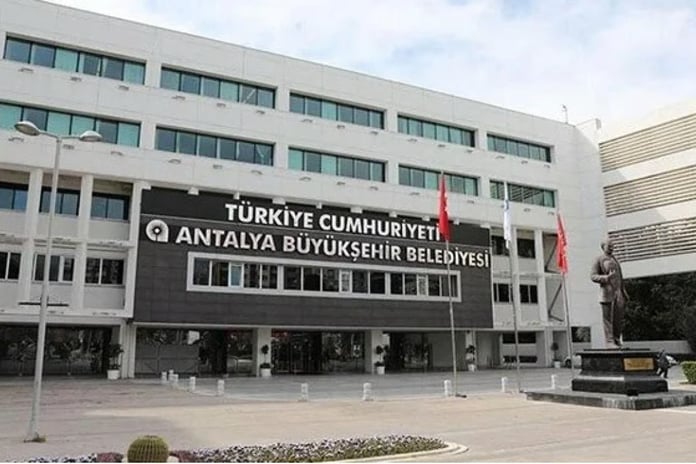 Antalya Büyükşehir Belediyesi'ne operasyon! 14 gözaltı