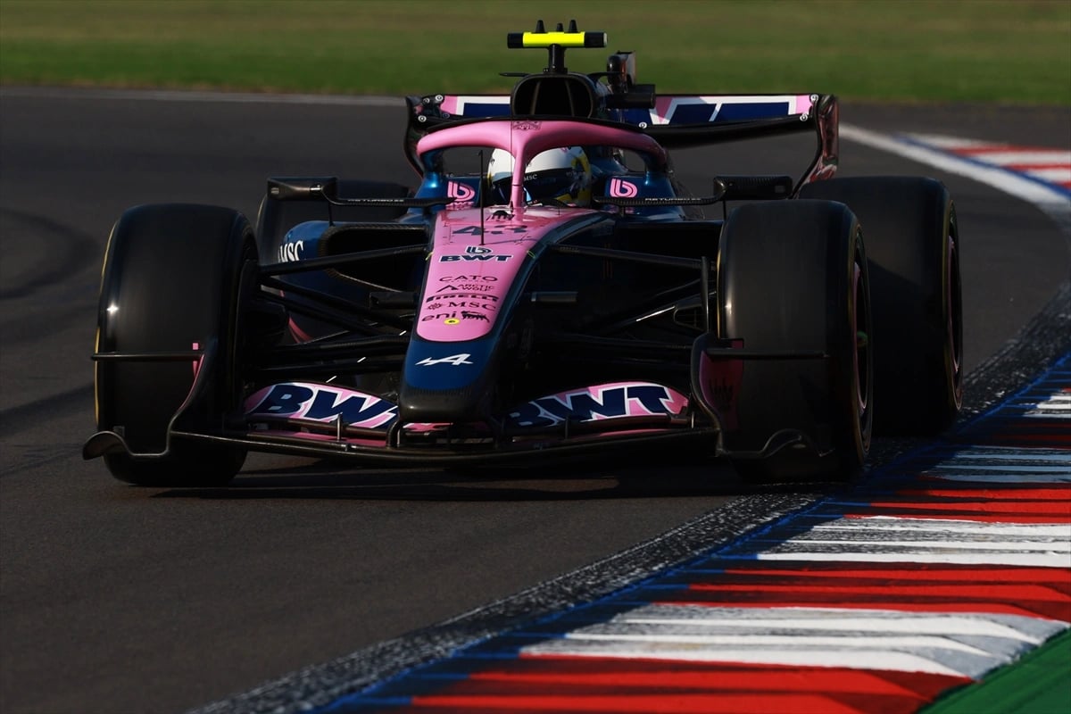 F1 Meksika GP'sinde antrenman zamanı 