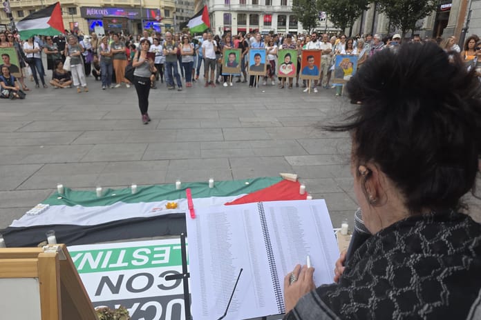 Katledilen Gazzeli çocuklar için Madrid'de anlamlı tören