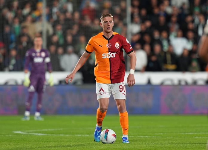 Kendi maçına bahis oynayan futbolcular