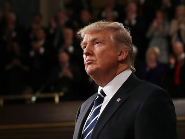 Trump'tan Grönland'a askeri güç iması