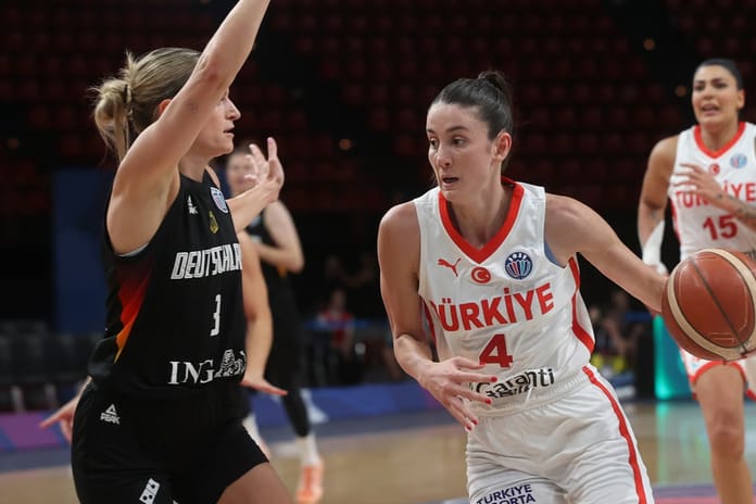 Potanın Perileri'nin Dünya Kupası umudu son maça kaldı: Almanya yenilgisi sonrası kritik Litvanya randevusu