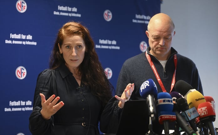 Futbol ikinci planda