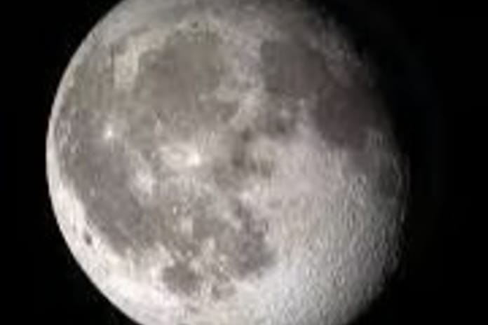 Uzaydan gelen su ve organik izler bulundu