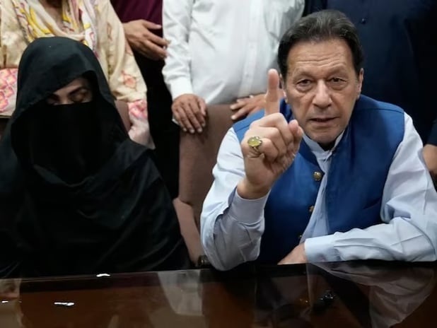 İmran Han ve eşi devlet hediyeleri davasında 17 yıl hapis cezasına çarptırıldı