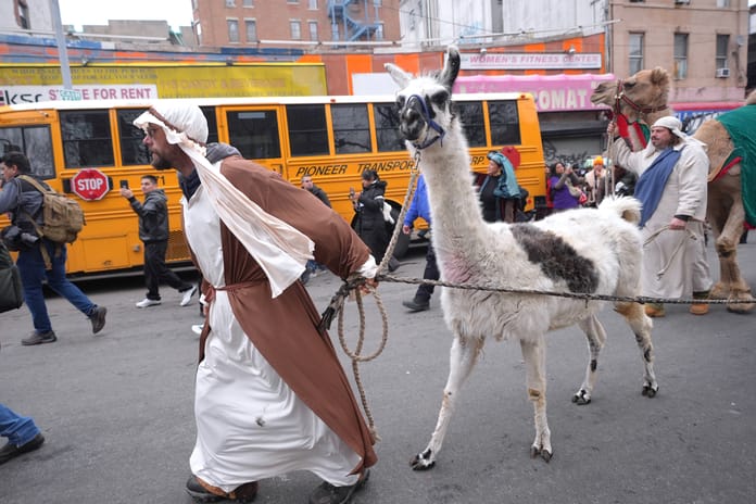 Toplumsal katılım ve siyasi mesajlar