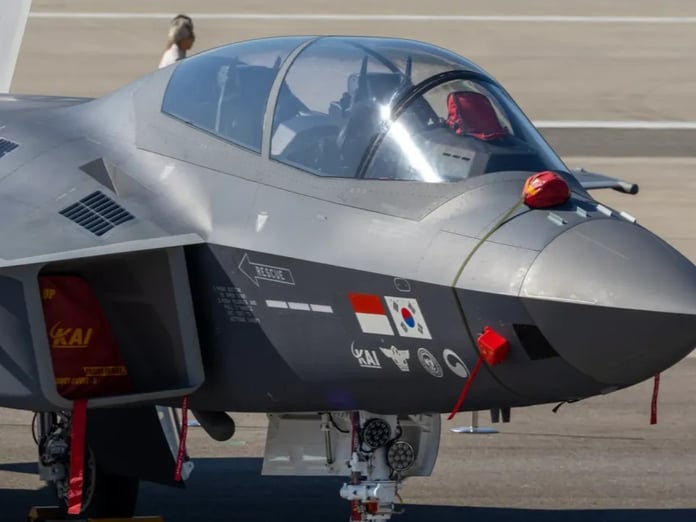 Güney Kore KF-21'in stealth varyantını tanıttı